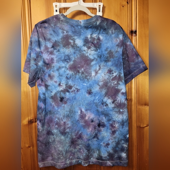 Nike tee - Picture 2 of 2